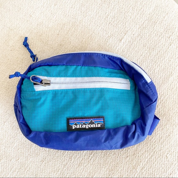 Patagonia Handbags - Patagonia Ultralight Black Hole Mini Hip Pack